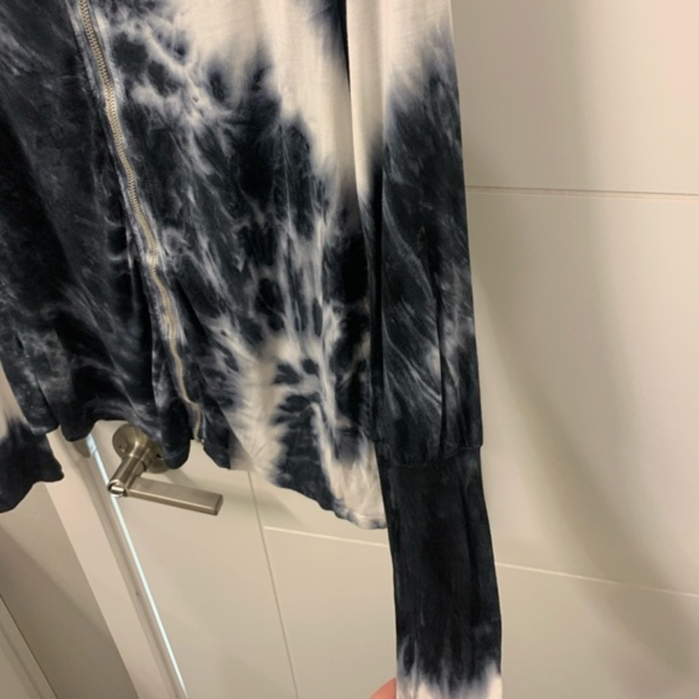 Young Famous and Broke Blue Tie Dye Top Zipper - Picture 7 of 7